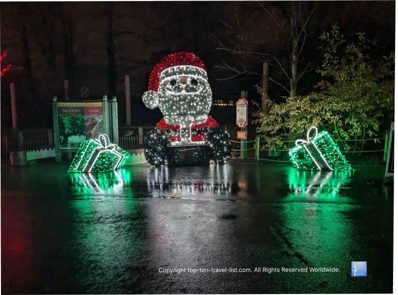Santa display at Cleveland Zoo Lights
