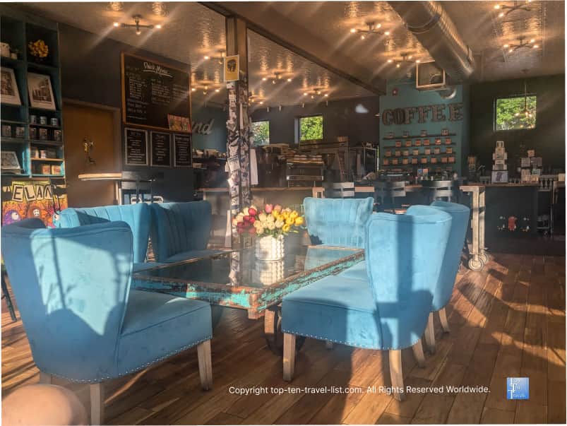 Cozy ambiance at Metropolitan Coffee in Cleveland