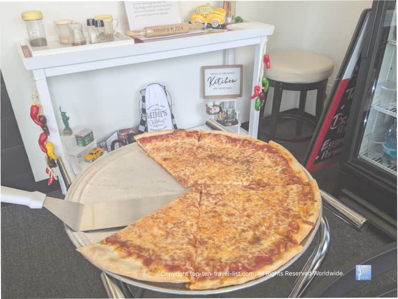 NY style pizza at Mimi's in Middleburg Heights, Ohio