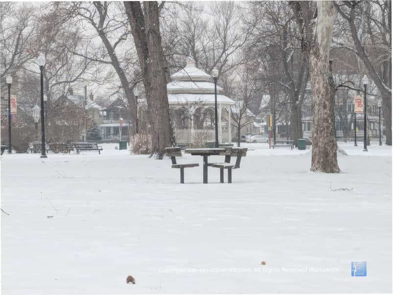 Snowy day in Medina, Ohio