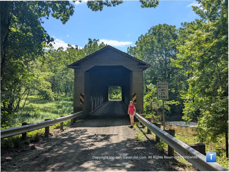 Middle Road covered bridge in Ohio