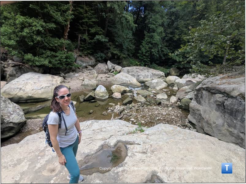 Big boulders on the Gorge Loop at Brecksville Reservation