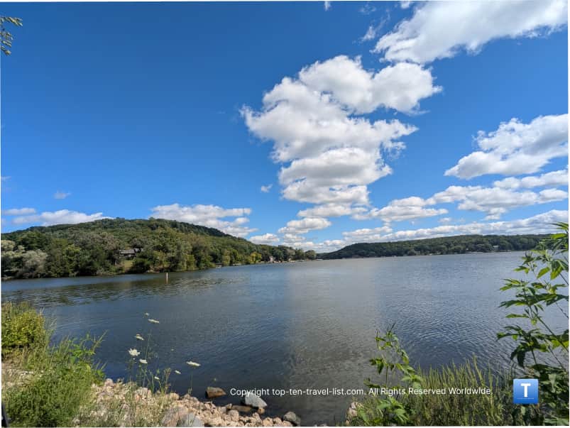 Lake Wisconsin scenery