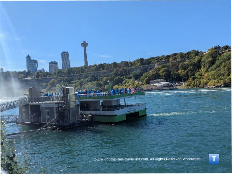 Boat loading for Maid of the Mist 