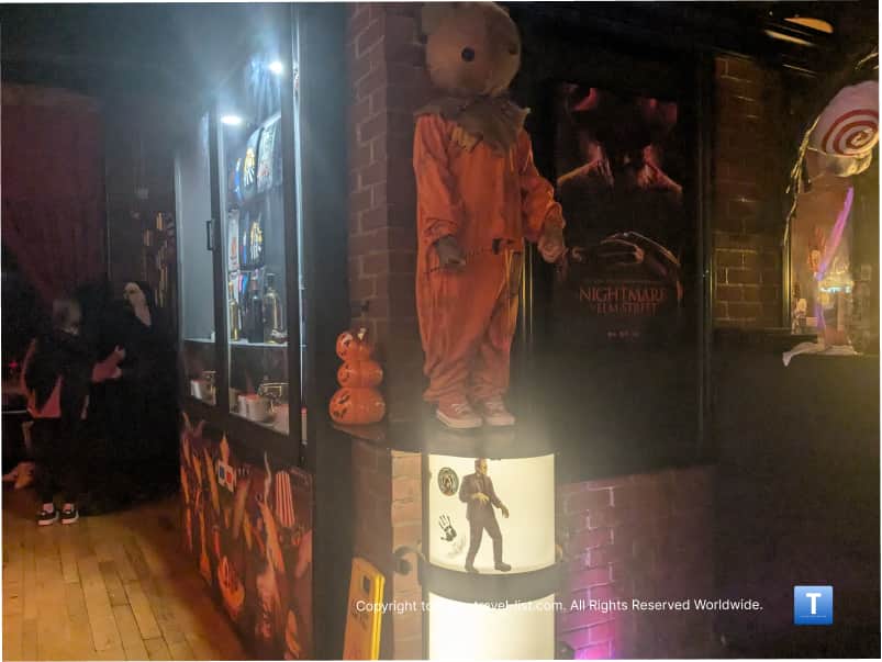 Trick r' Treat at the Haunted House Restaurant