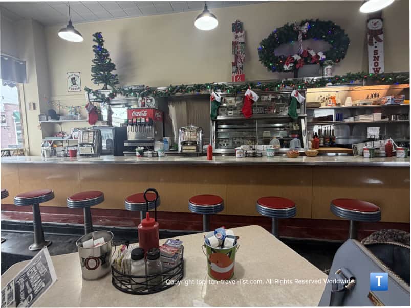 Cozy vibe at Kleifelds in Willoughby, Ohio