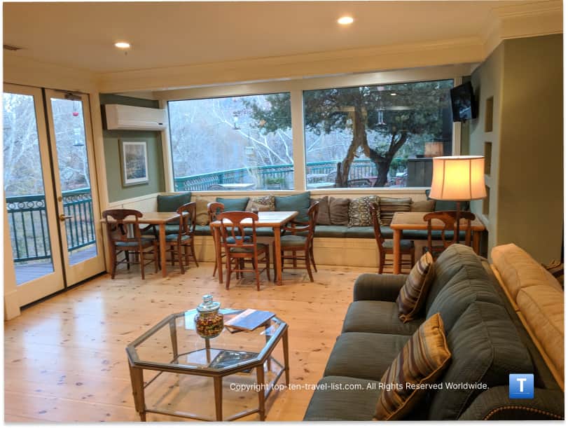Relaxed setting at The Inn Above Oak Creek