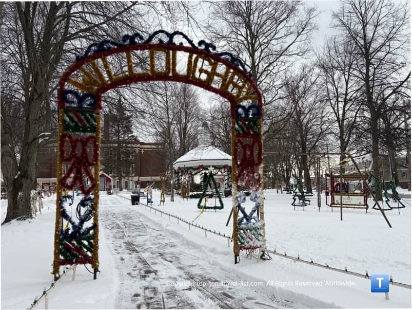 Town sign Willoughby park display
