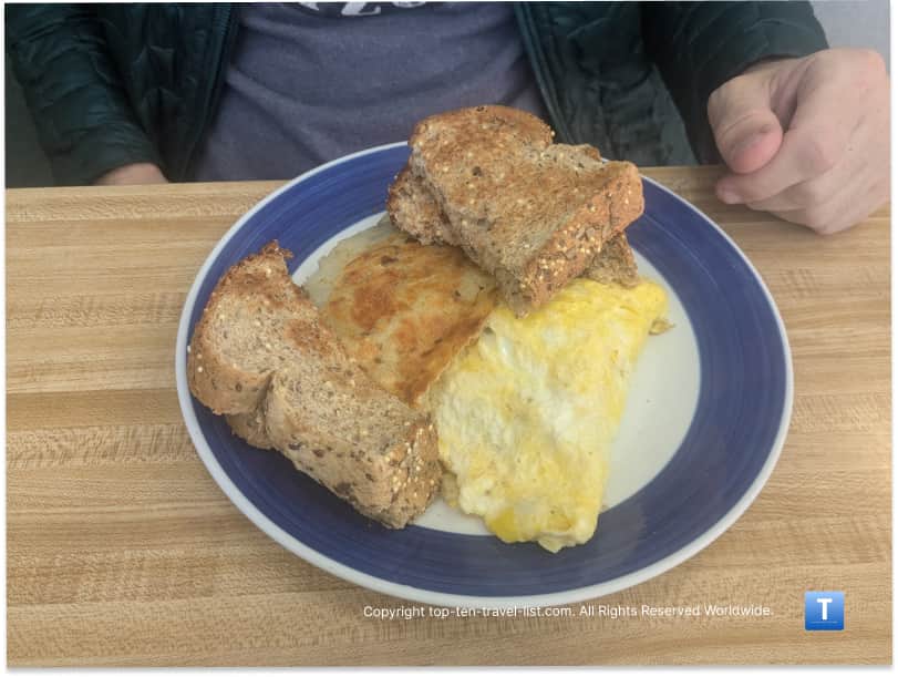 Omelet at Flurry's diner in Cuyahoga Falls