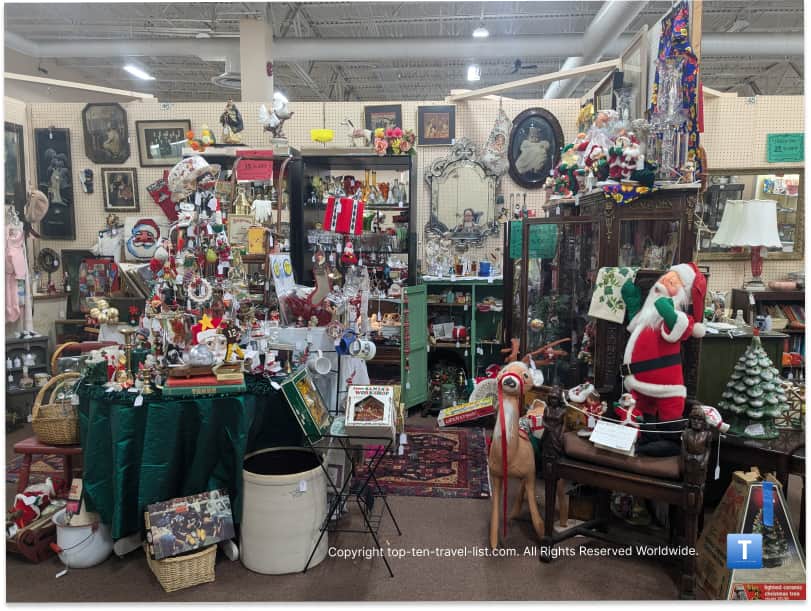Christmas antiques at Medina Antique Mall