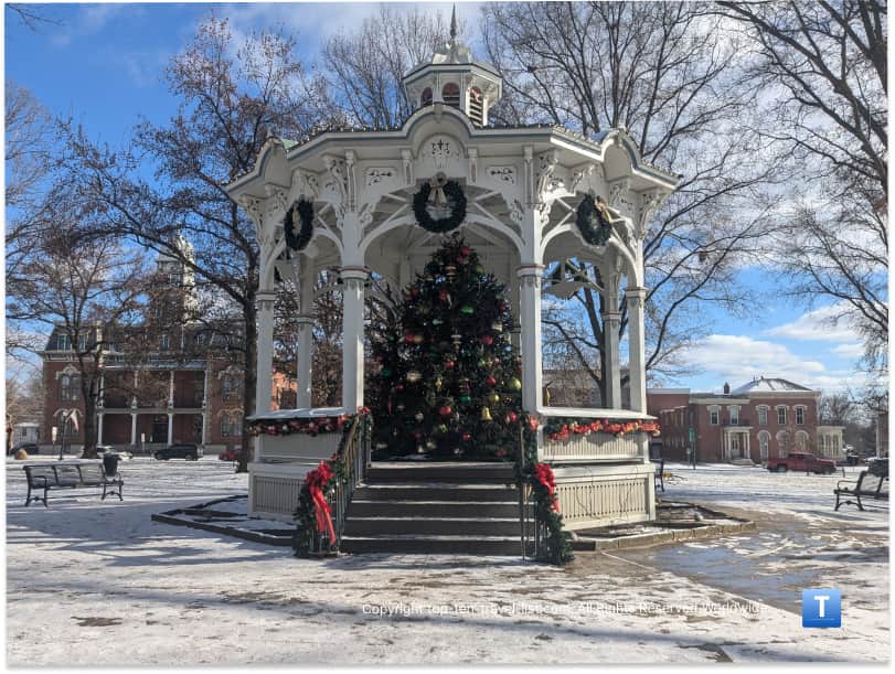 Downtown Medina in winter