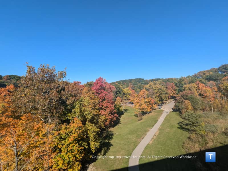 Fall foliage lookout from the Smolen Gulf Covered bridge