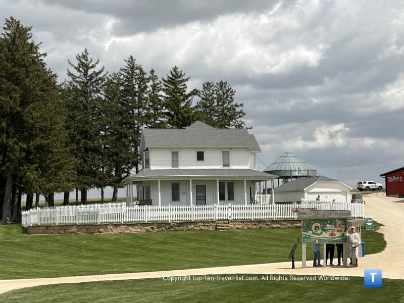 Farm house from Field of Dreams
