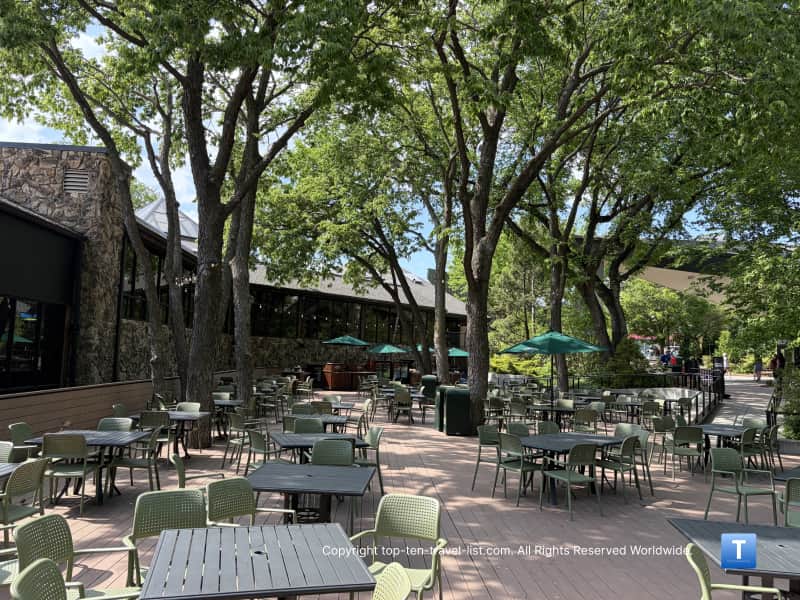 Outdoor dining at the Tree Tops restaurant at the Henry Doorly Zoo