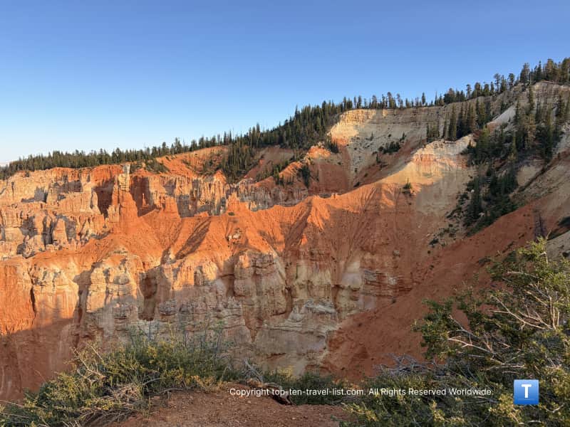 Bright red rock formations at Agua Canyon at Bryce Canyon National Park