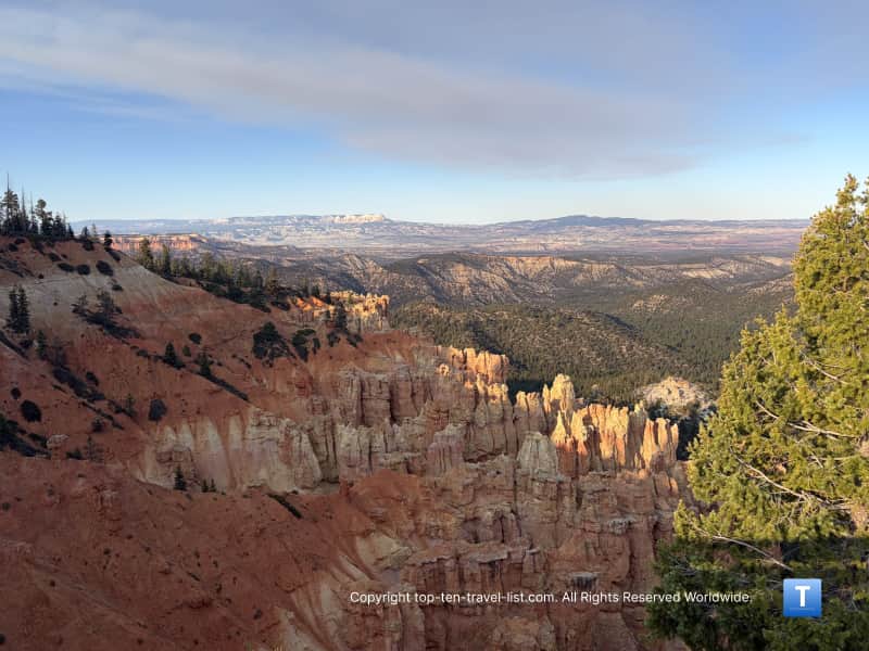 Great view of hoodoos at Ponderosa Point at Bryce Canyon National Park