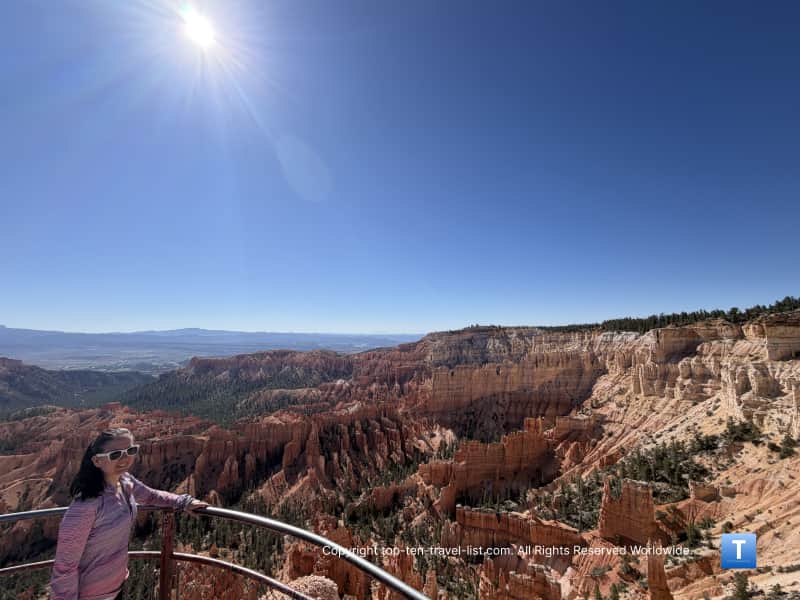 Gorgeous views of the hoodoos from Inspiration Point at Bryce Canyon National Park