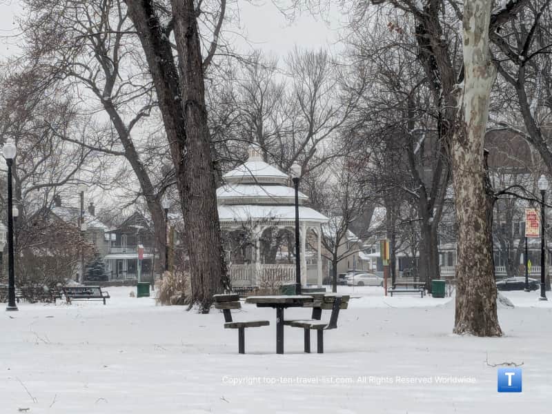 Snowy day at Lincoln Park in Tremont, Ohio