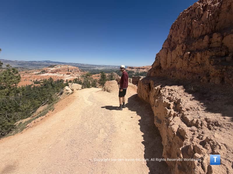 Steep descent on Queen's Garden trail at Bryce Canyon
