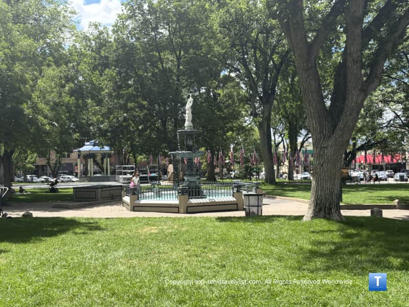Grassy grounds of Yavapai County Courthouse in Prescott
