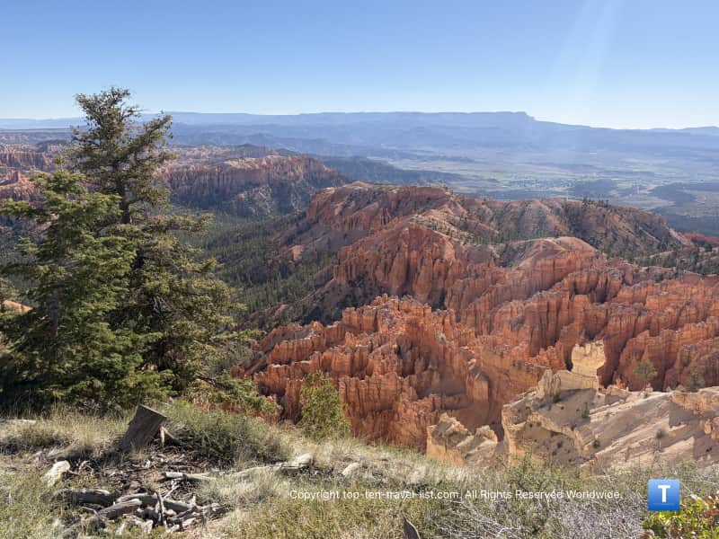 Scenic view of hoodoos from Bryce Point