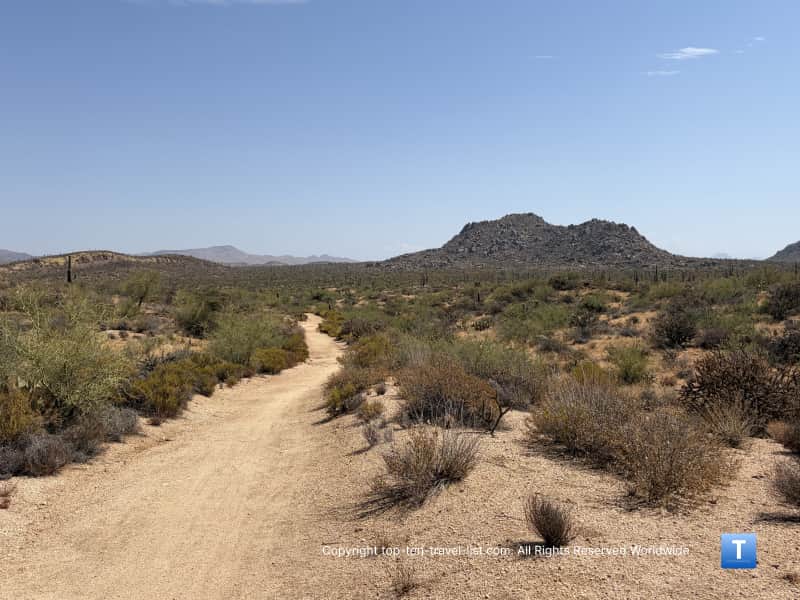 Wide path Brown's Ranch Loop at the McDowell Sonoran Preserve in Scottsdale